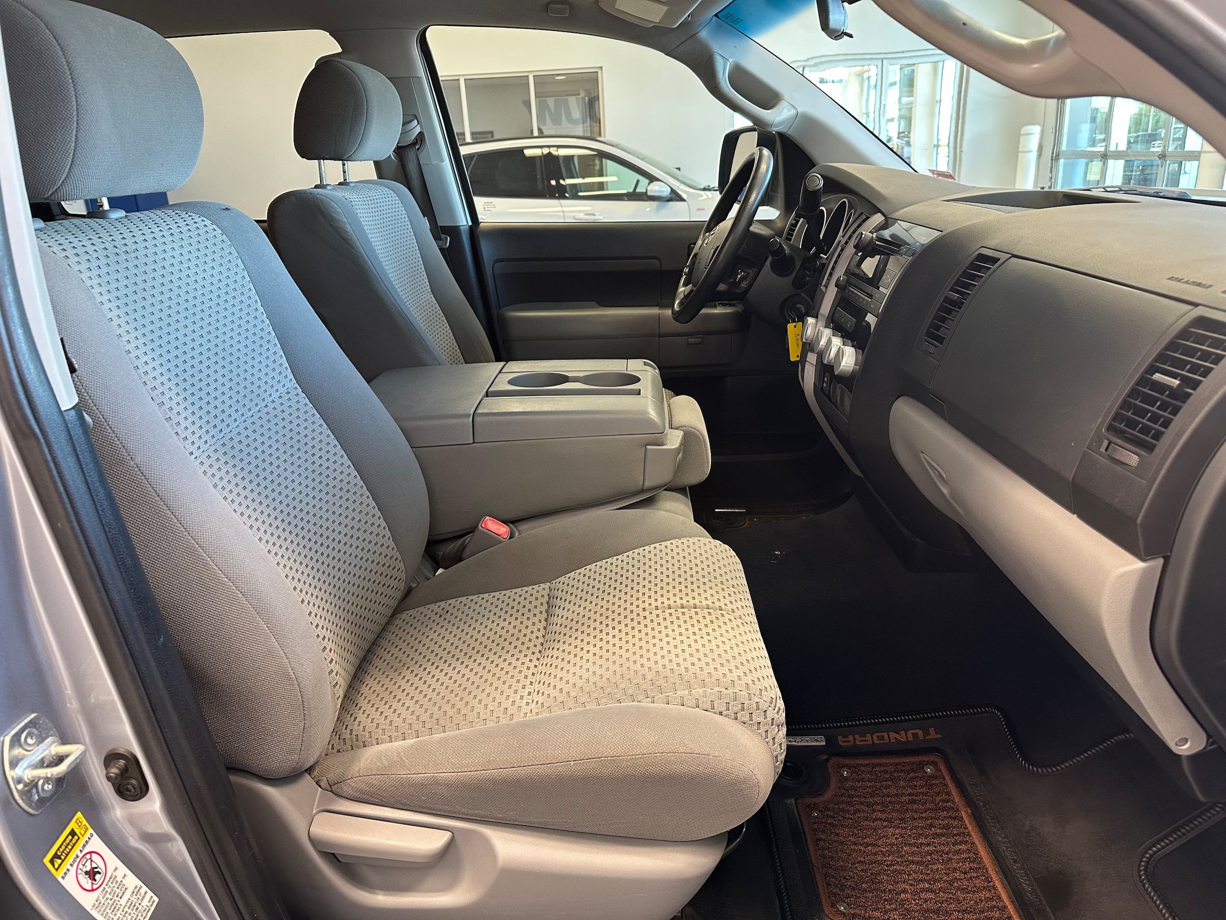 Used 2012 Toyota Tundra 4x4 CrewMax w/ Tow Pkg image 14