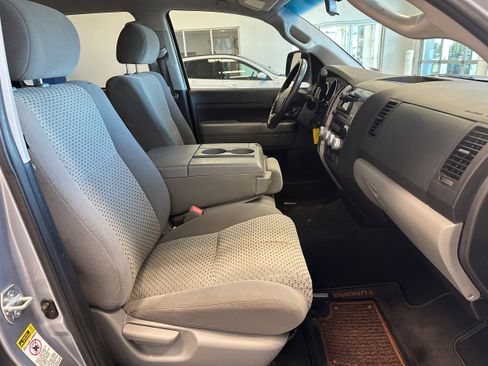 Used 2012 Toyota Tundra 4x4 CrewMax image 14