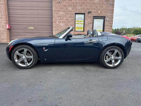 Used 2006 Pontiac Solstice Convertible w/ Premium Package RWD image 39