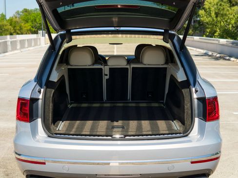 Used 2017 Bentley Bentayga W12 Sport Utility 4D image 14