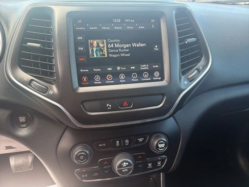 Used 2020 Jeep Cherokee Trailhawk AWD/4WD image 19