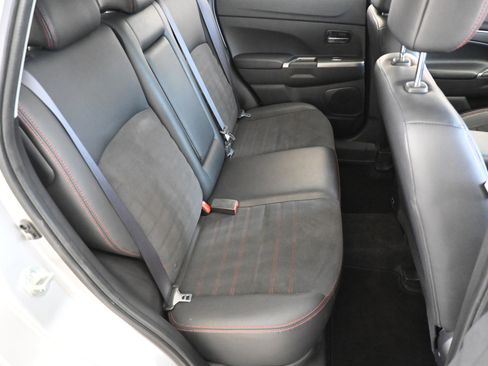 Used 2023 Mitsubishi Outlander Sport SE image 19