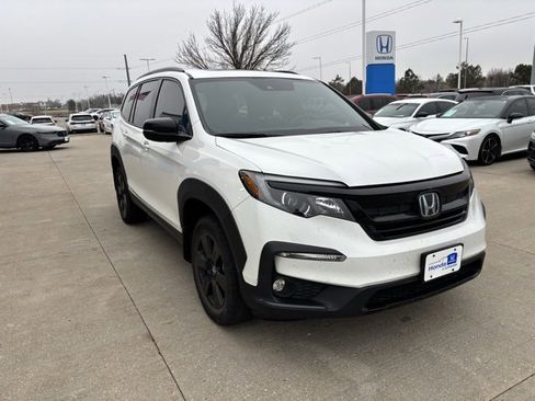 Certified 2022 Honda Pilot TrailSport image 3