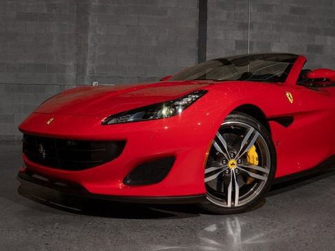 Used 2019 Ferrari Portofino image 40