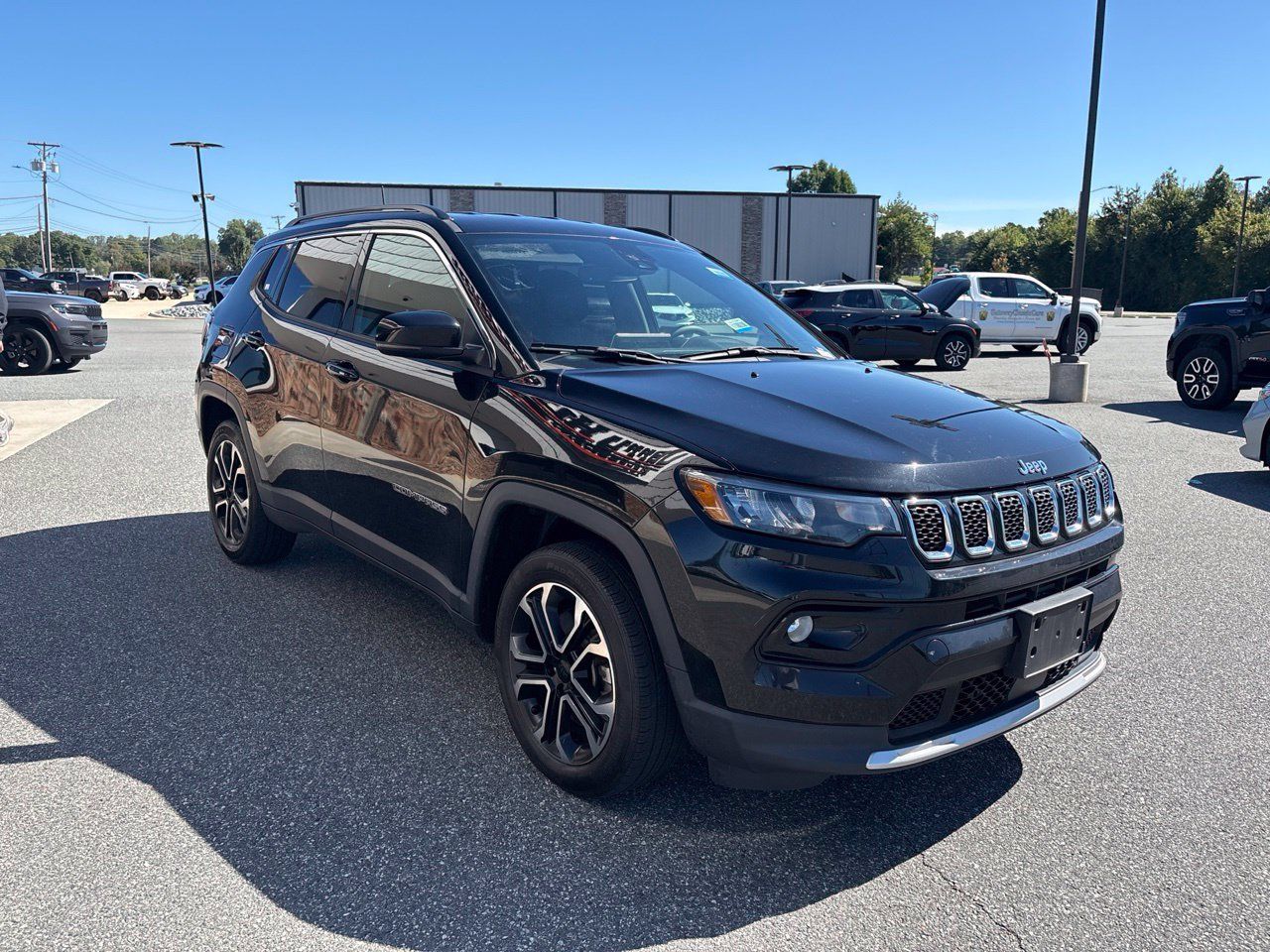Used 2023 Jeep Compass Limited AWD/4WD image 11