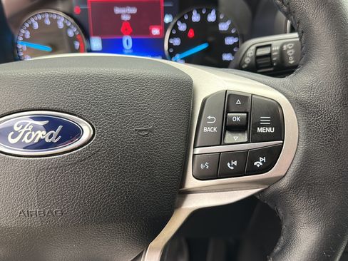Used 2021 Ford Explorer XLT w/ Equipment Group 202A AWD/4WD image 16