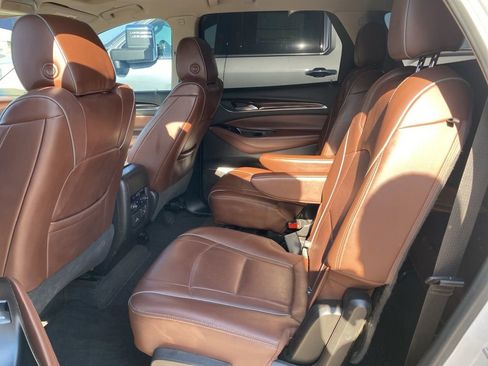 Used 2019 Buick Enclave Avenir w/ Avenir Technology Package FWD image 8