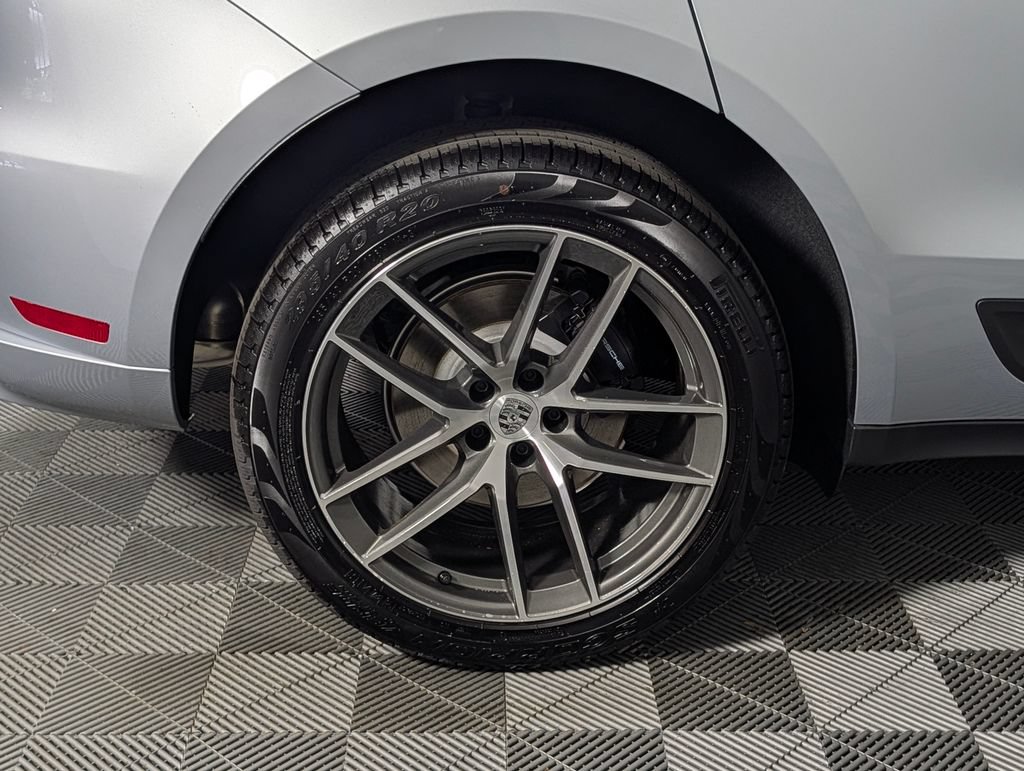 New 2026 Porsche Macan AWD/4WD image 13