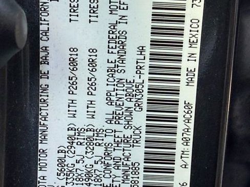 Used 2023 Toyota Tacoma Limited w/ Nightshade Package image 19