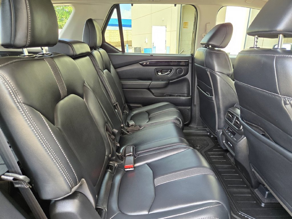Used 2023 Honda Pilot Touring image 26