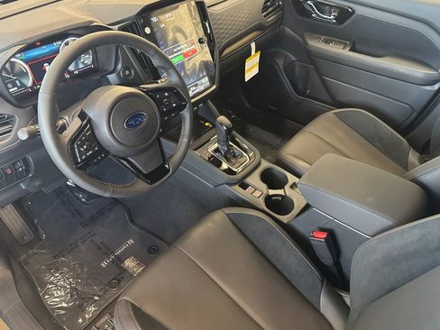Used 2025 Subaru Forester Touring image 9