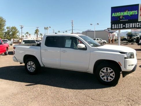 Used 2024 Nissan Frontier SV w/ SV Convenience Package image 5