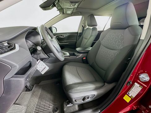 Used 2025 Toyota RAV4 XLE w/ Convenience Package FWD image 13