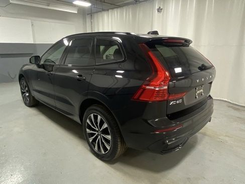 Used 2025 Volvo XC60 B5 Plus image 2