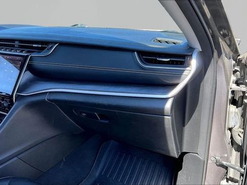 Used 2021 Jeep Grand Cherokee L Limited image 19