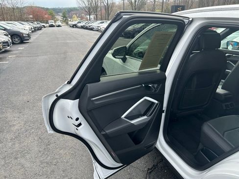 Used 2020 Audi Q3 2.0T Premium AWD/4WD image 19