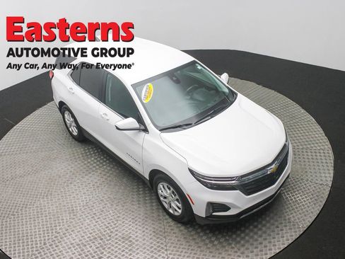 Used 2024 Chevrolet Equinox LT image 3