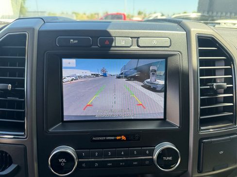 Used 2020 Ford Expedition XLT w/ Equipment Group 202A RWD image 23