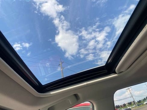 Used 2016 Toyota RAV4 XLE FWD image 5