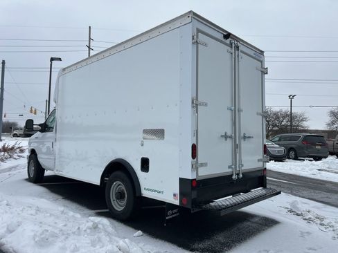 New 2026 Ford E-350 and Econoline 350 Super Duty w/ Power Equipment Group image 7