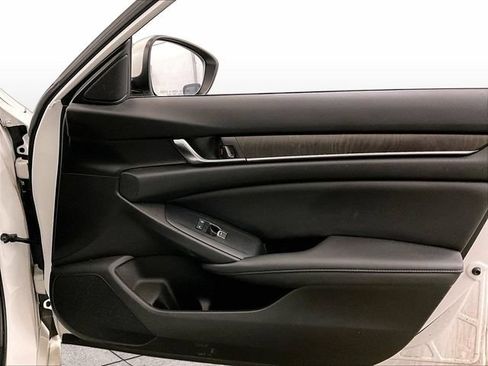 Used 2019 Honda Accord EX image 23
