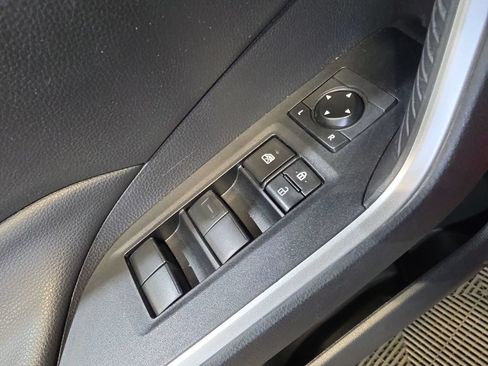 Used 2020 Toyota RAV4 LE w/ All Weather Liner Package AWD/4WD image 15