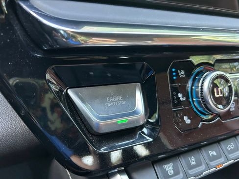 Used 2025 GMC Sierra 3500 Denali Ultimate AWD/4WD image 41