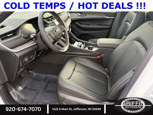 New 2025 Jeep Grand Cherokee Limited w/ Trailer Tow Package image 18