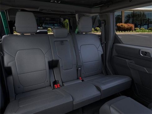 New 2025 Ford Bronco Outer Banks w/ Sasquatch Package image 11