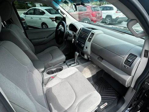 Used 2012 Nissan Frontier SV RWD image 20