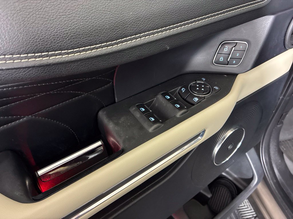 Used 2019 Ford Expedition Max Platinum RWD image 25