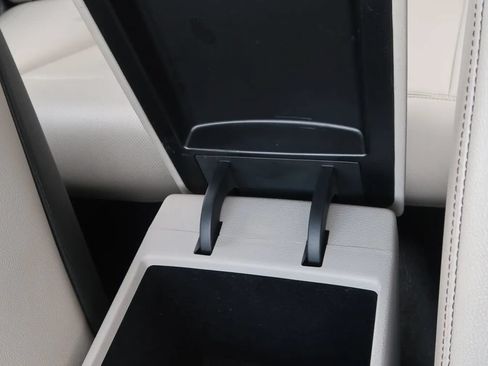 Used 2019 Genesis G70 2.0T Sport RWD image 30