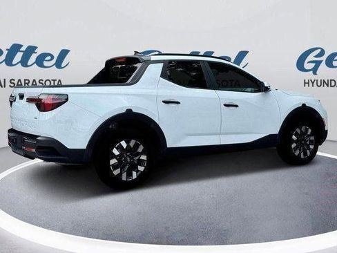 Certified 2025 Hyundai Santa Cruz SEL image 8