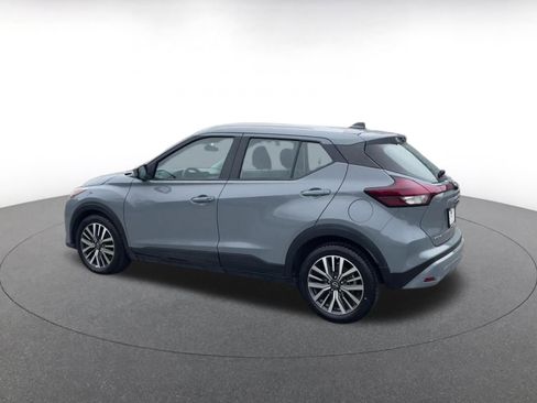 Used 2023 Nissan Kicks SV image 9