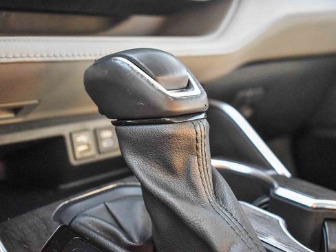 Used 2022 Toyota Highlander Platinum image 21