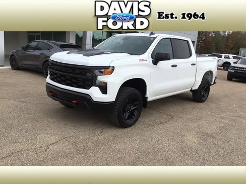 Used 2023 Chevrolet Silverado 1500 Custom Trail Boss image 4