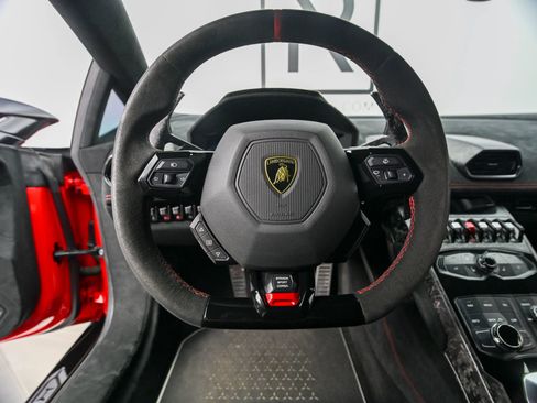 Used 2018 Lamborghini Huracan Performante AWD/4WD image 23