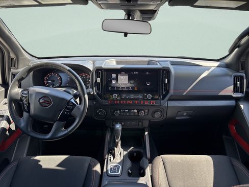Used 2026 Nissan Frontier PRO-4X AWD/4WD image 17