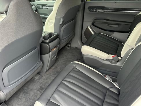 New 2026 Kia EV9 GT-Line image 12