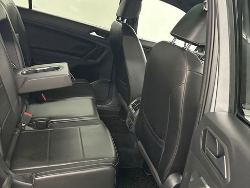Used 2021 Volkswagen Tiguan SE R-Line w/ 3rd Row Seat Package AWD/4WD image 37