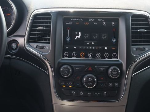 Used 2018 Jeep Grand Cherokee Limited RWD image 10