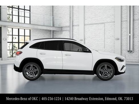 Used 2026 Mercedes-Benz GLA 250 4MATIC image 16