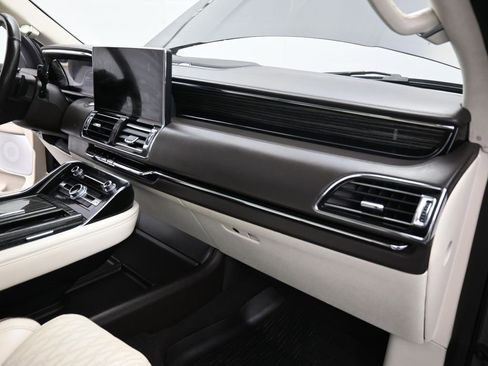 Used 2024 Lincoln Navigator Black Label image 24