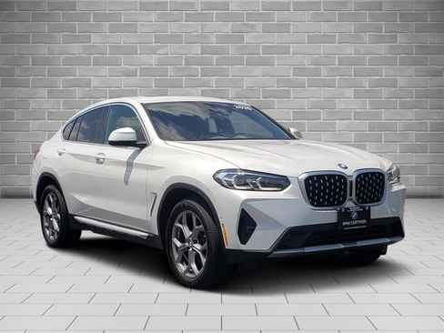 Certified 2025 BMW X4 xDrive30i w/ Premium Package AWD/4WD image 3