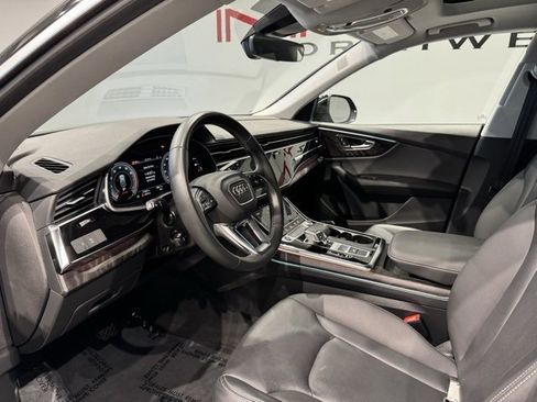 Used 2022 Audi Q8 Premium Plus image 16