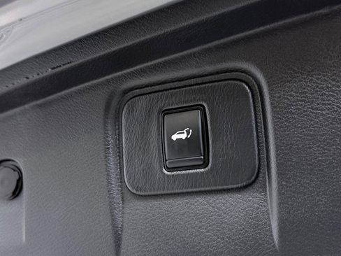 Used 2024 Nissan Murano SL image 9