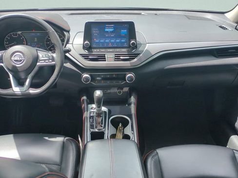 Used 2024 Nissan Altima 2.5 SR image 18