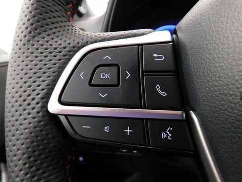 Used 2025 Toyota Sienna XSE image 39