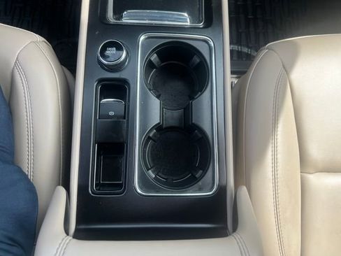 Used 2023 Lincoln Corsair AWD image 29