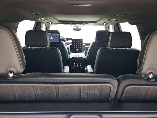 Used 2025 GMC Yukon XL AT4 Ultimate w/ LPO, Floor Liner Package AWD/4WD image 32